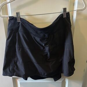 Lululemon Black Athletic Skirt w/ built in shorts size 8